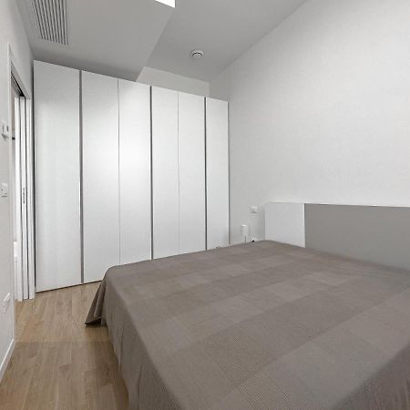 Realkasa Ferriera B Apartment Bologna Bagian luar foto