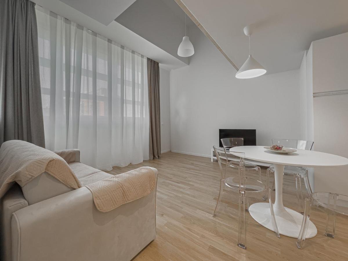 Realkasa Ferriera B Apartment Bologna Bagian luar foto